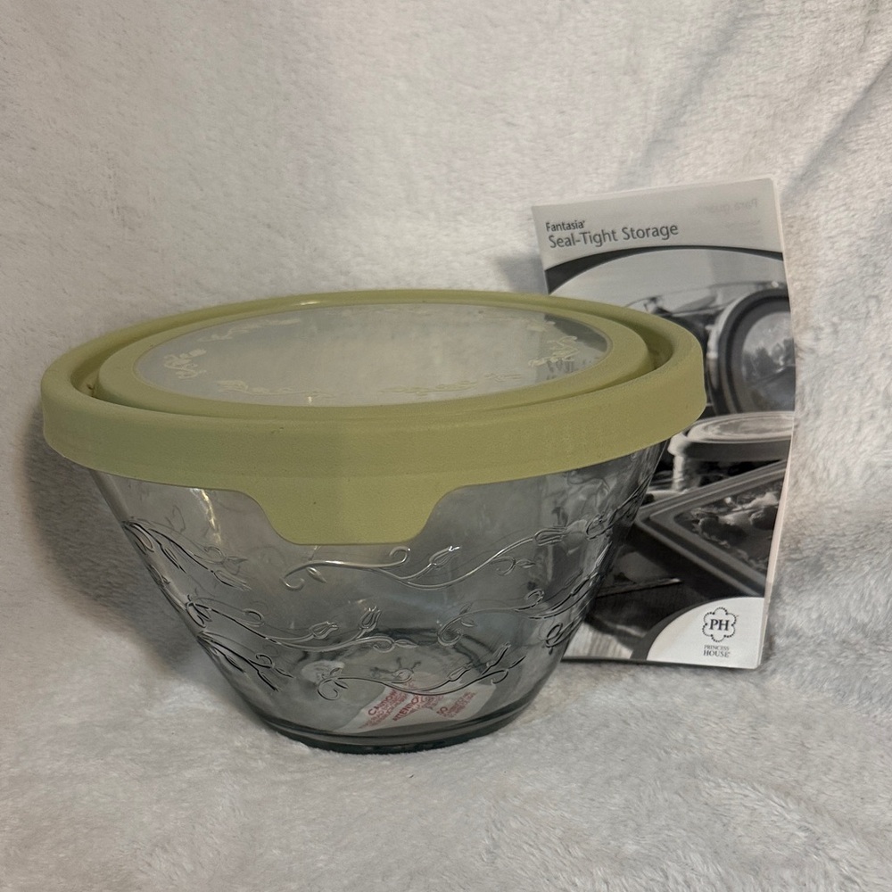 Princess House Brand New Bowl with Lid
